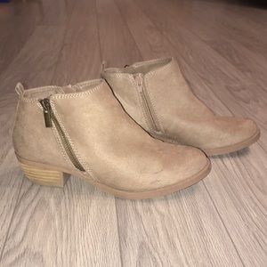 Carlo’s ankle booties